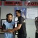 Badut Dipukul Polisi, Damai di Luar, Propam Tetap Bergerak