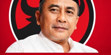 Politik Bukan Soal “Dua Kaki”, Tetapi Soal Keberanian Berpihak kepada Rakyat