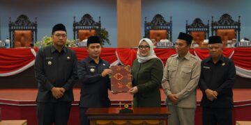 DPRD Mojokerto Setujui Pencabutan Empat Perda, Gus Barra Soroti Tumpang Tindih Regulasi DPRD Mojokerto Setujui Pencabutan Empat Perda, Gus Barra Soroti Tumpang Tindih Regulasi